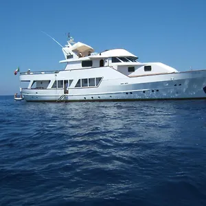 La Voglia Matta Bateau-hôtel